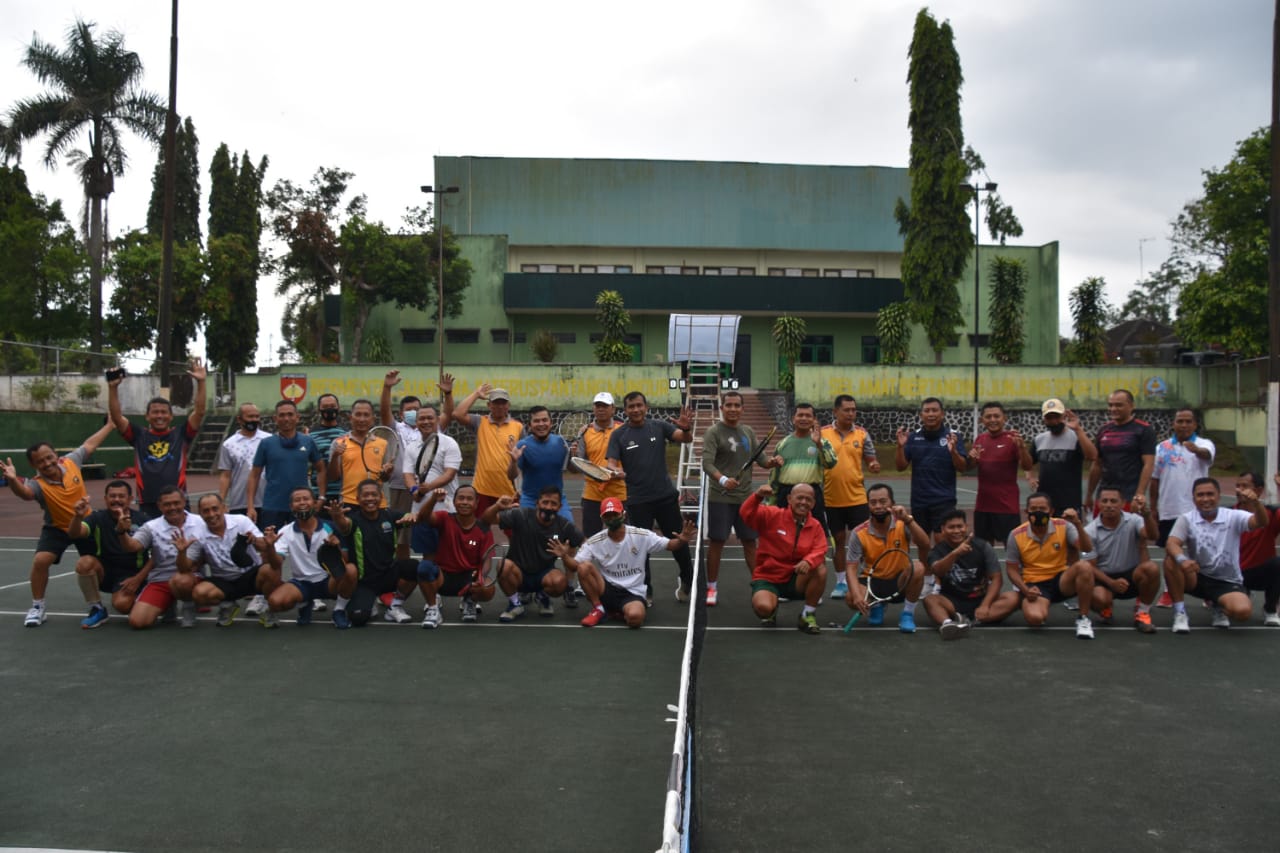 Pererat Silaturahmi, Korem 073/MKT Gelar Olahraga Tenis Lapangan Bersama 